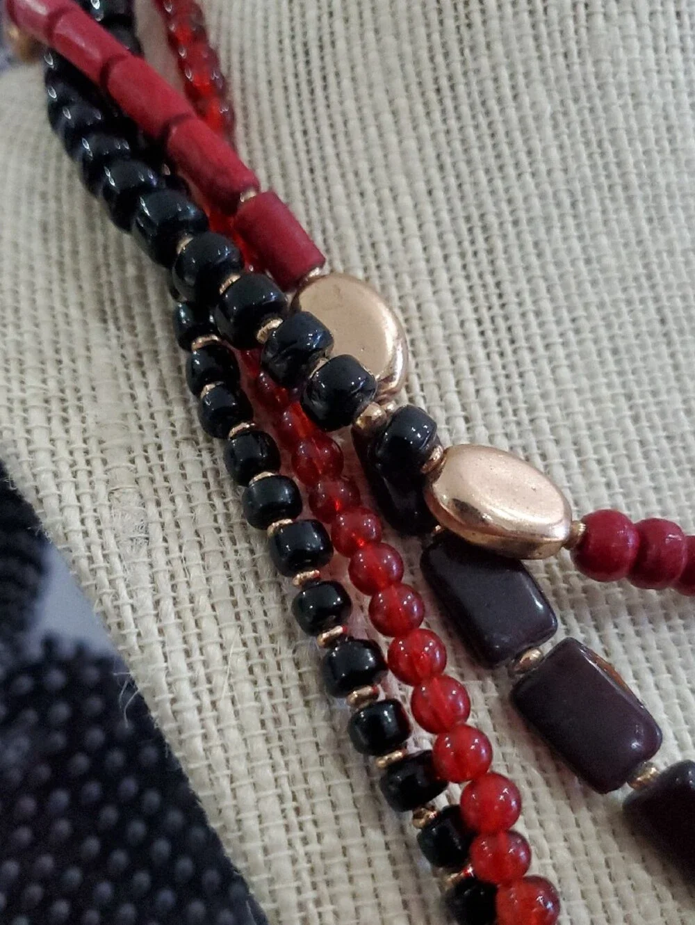 Double -Strand Red & Black Beaded Necklace Drama Sophisticated Classic Bold NWT